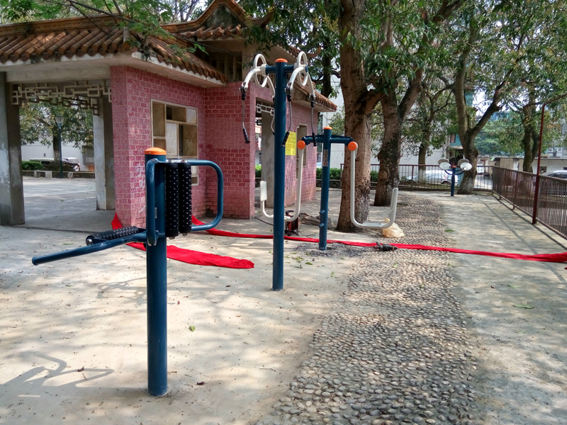户外健身器材