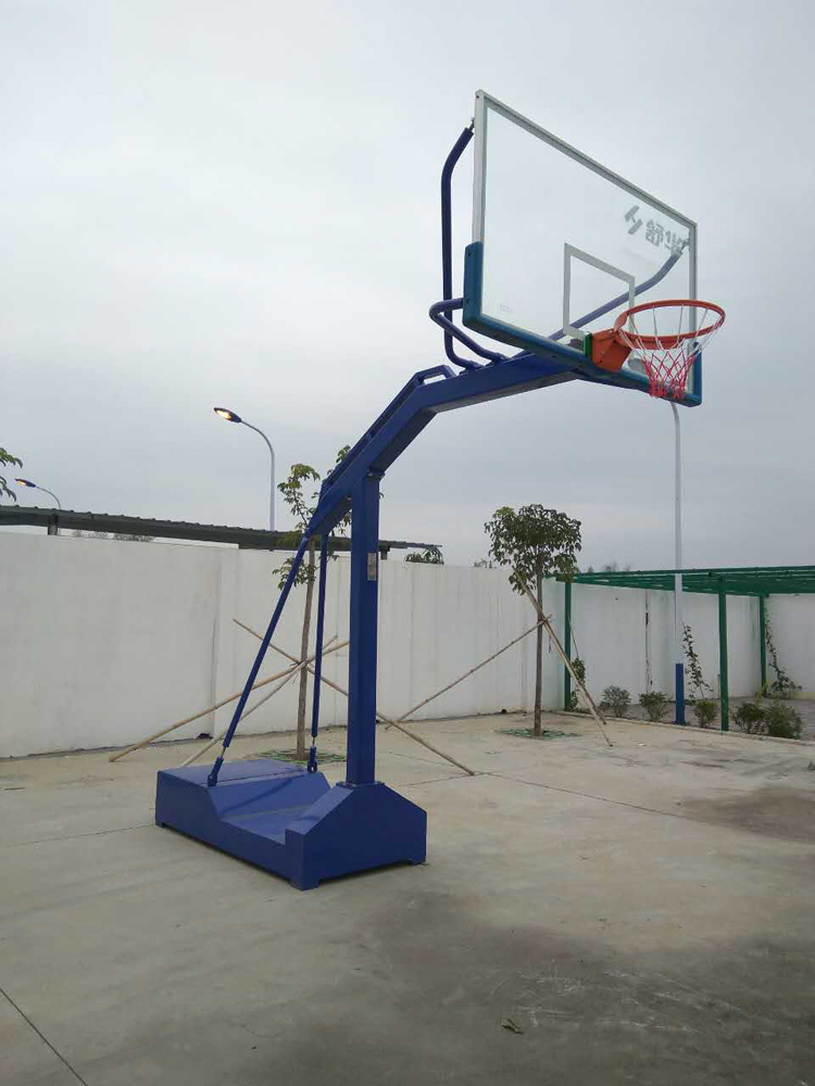 篮球架